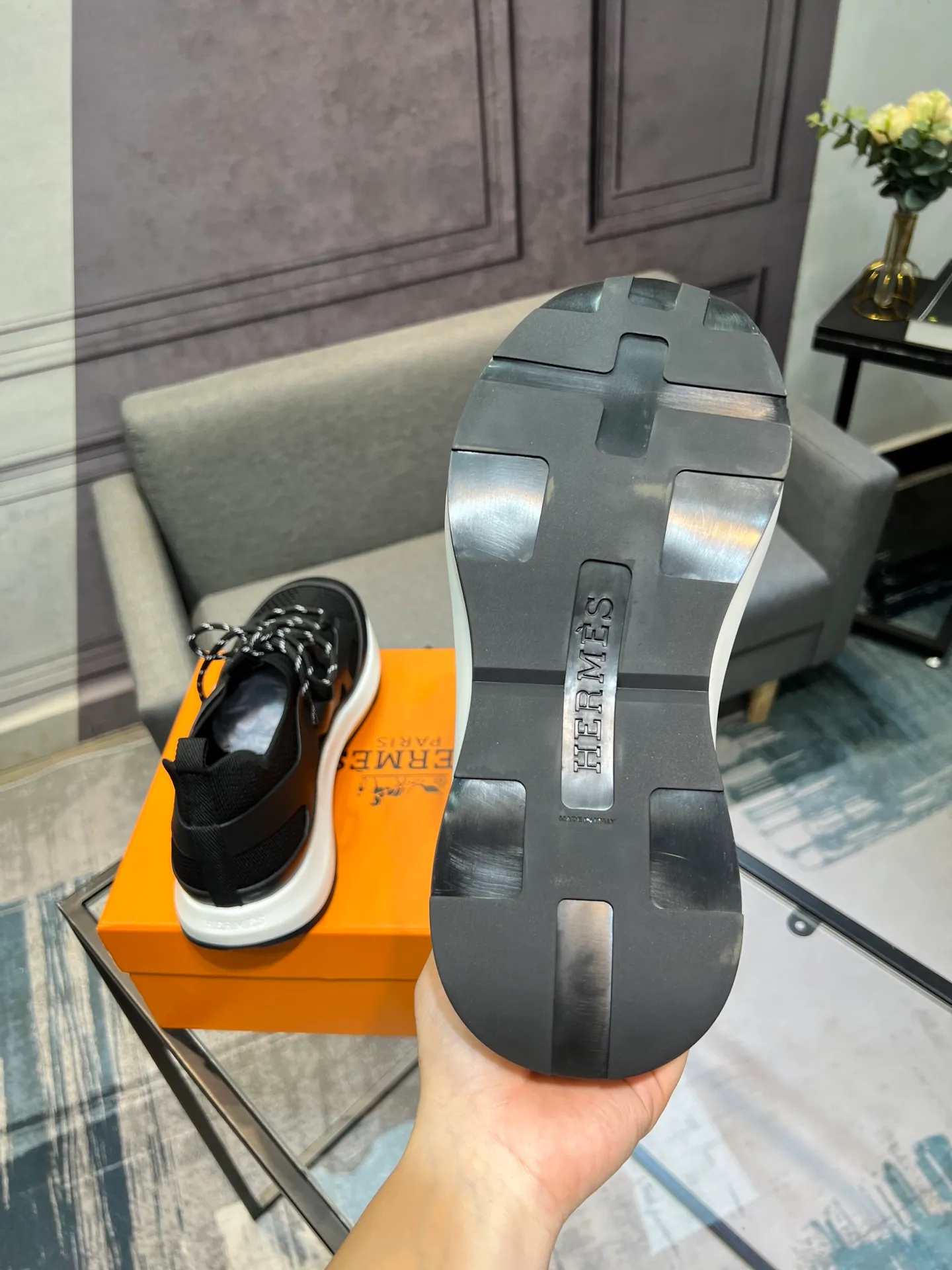💰¥720 HERMES Men’s rest sneakers! -High-end quality original casual sports shoes -Upper: high nappa calfskin, forging technology, knitted fabric, shoe brand webbing, injection molded brand logo -Inner: foot pad; water-dyed cowhide -Outsole: ultra-light TPU·rubber; two-color molded outsole -Ultra-high quality control·fine workmanship: highlighted (high-end·luxury·grade) Size: 38-44 (45 46 customized)